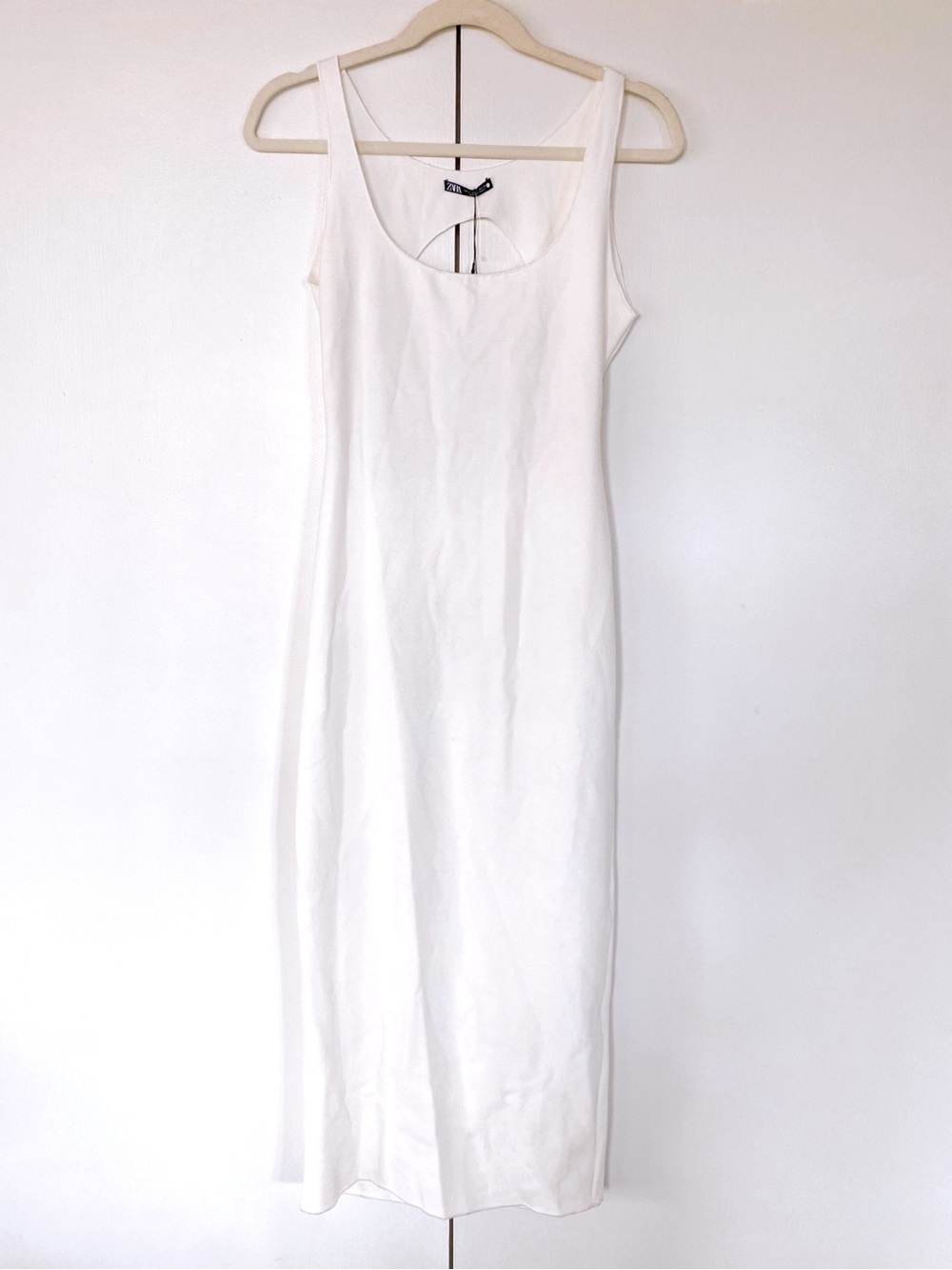 ZARA Chic White Knit Fitted Open Back Tank Midi Dress! 🐚 - Picture 16 of 17